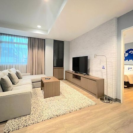 Kokotel Bangkok Dheva Thonglor Extérieur photo